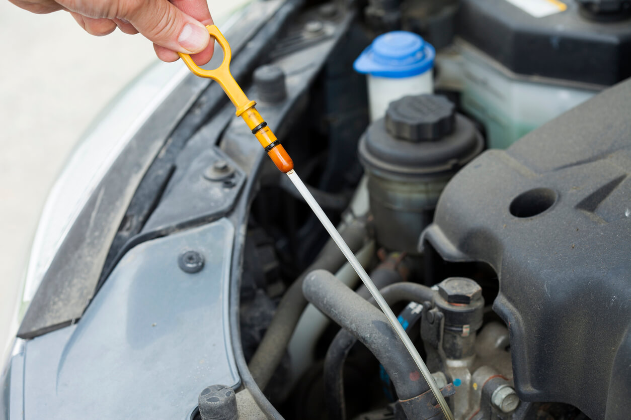 How to Read Oil Level on Dipstick